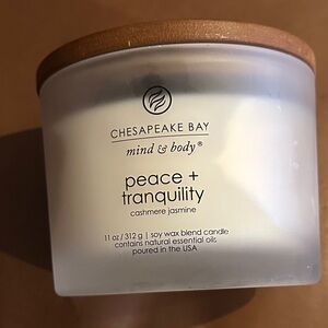 Chesapeake Bay Mind & Body Candle -cashmere/jasmine Wood Lid NEW 3.5” 11oz